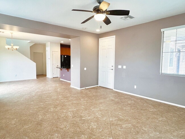 Photo - 113 E Palomino Dr