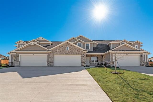 Building Photo - 6846 Florence Dr