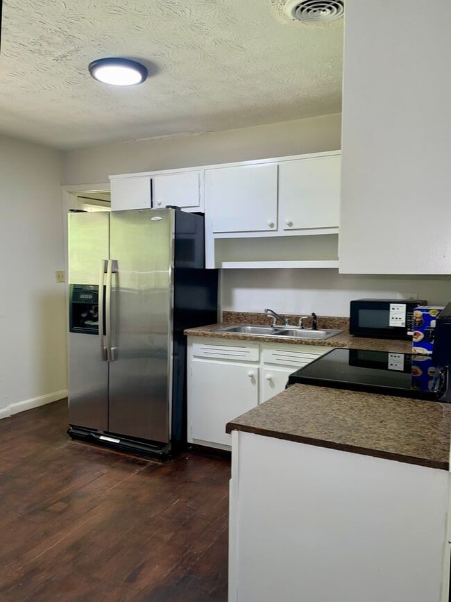 Photo - Fully Furnished Short Term Rental Home!