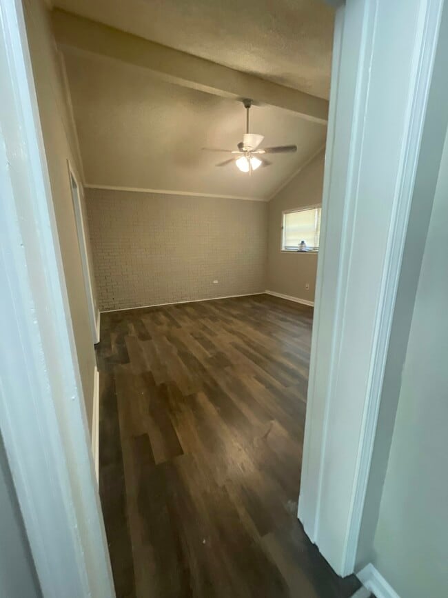 Photo - 9154 Haleville St