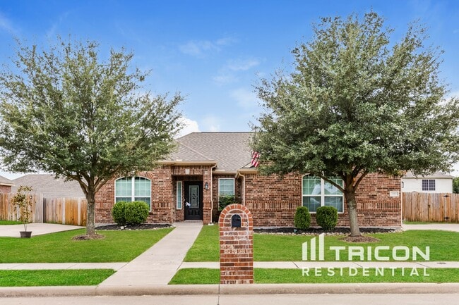 Building Photo - 616 Meadow Springs Dr