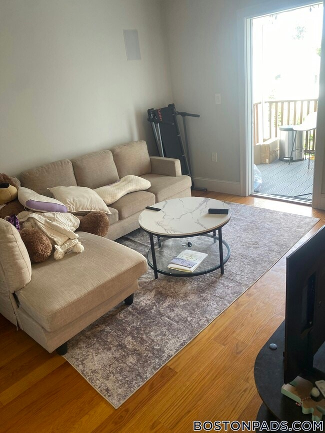 Photo - 127 Shirley St Unidad 2