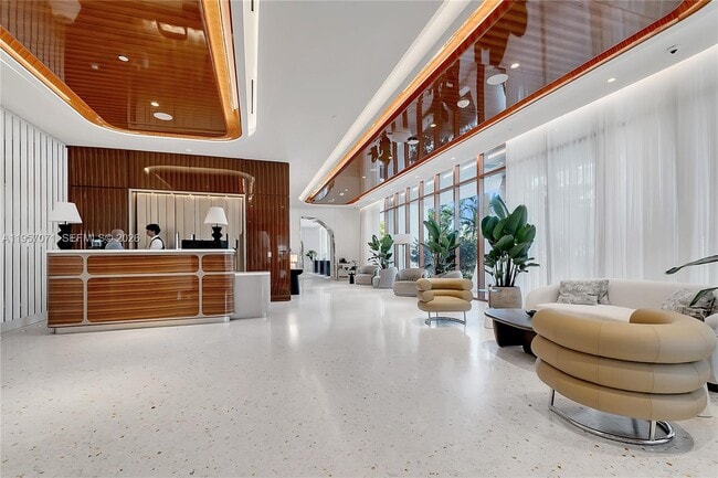 Photo - 2655 S Bayshore Dr Unidad 1107