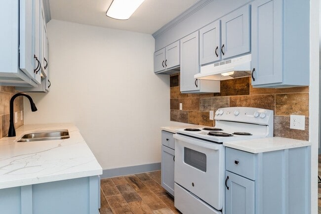 Photo - 811 Matchett St Unit A