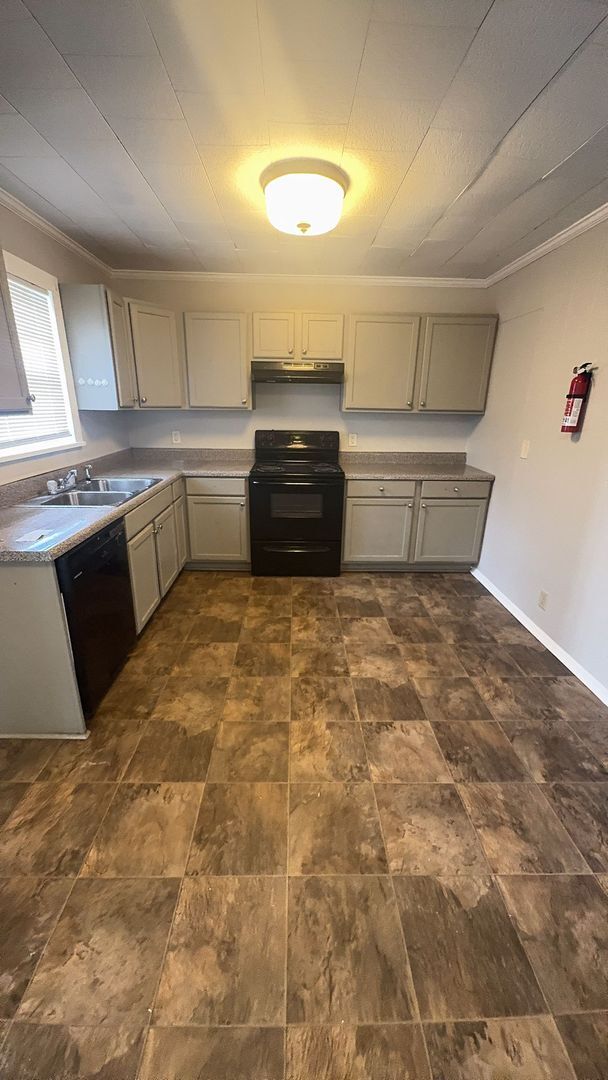 Photo - 1905 28th St