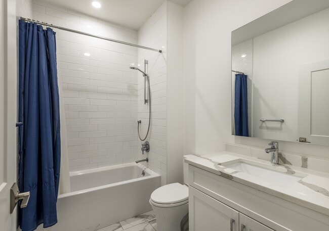 Photo - 946 Saratoga St