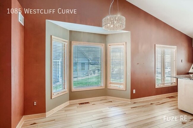 Photo - 1085 Westcliff Curve