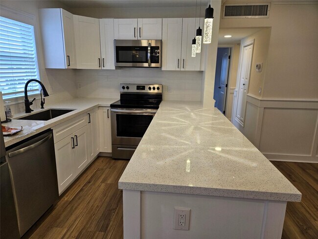 Photo - 272 Brittany F Unit 272