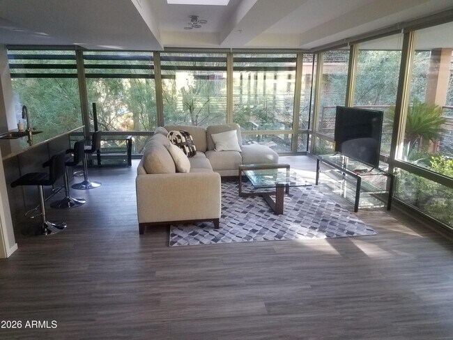 7137 E Rancho Vista Dr