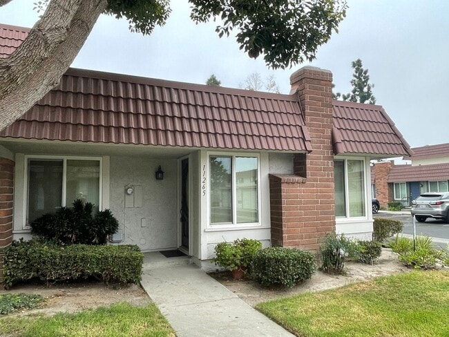Building Photo - Beautiful Condo in Private Community