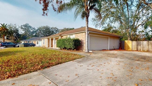 Photo - 12947 Tree Wy Ct N