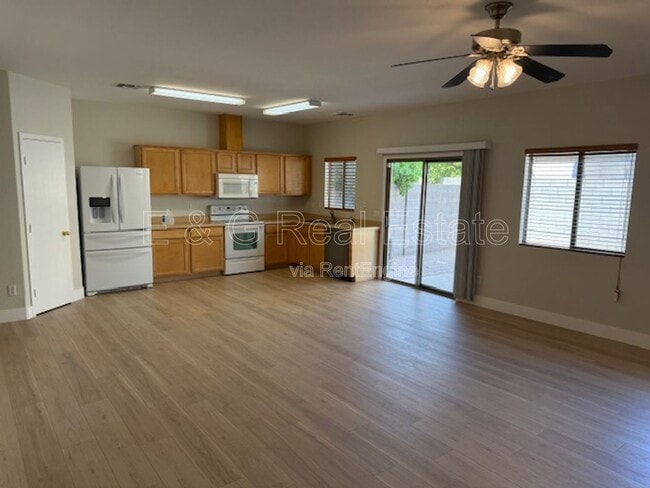 Photo - 7042 W Mercer Ln