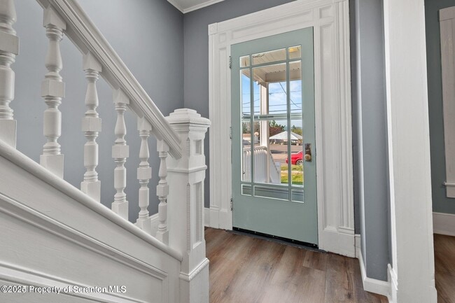 Photo - 724 Electric St