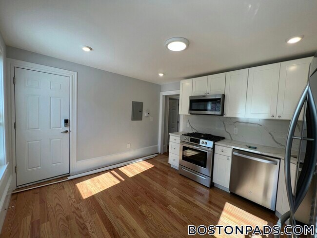 Photo - 3 Mossland St Unit 3