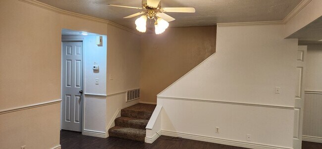 Photo - 479 E 820 S