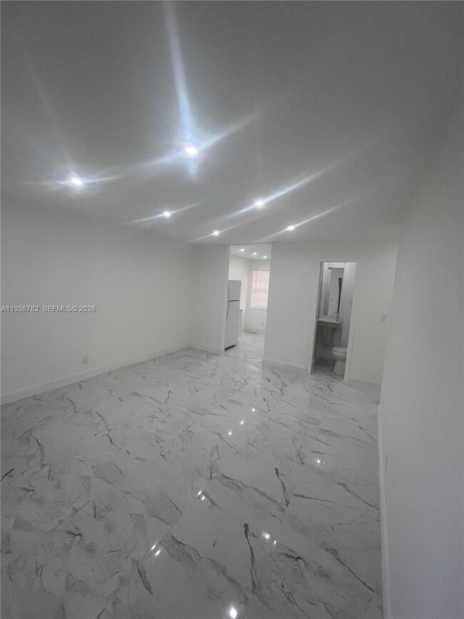 Building Photo - 505 N 24th Ave Unit 2