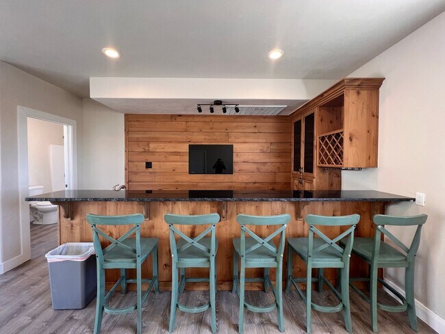 Photo - *utilities included* Remodeled Studio Apar...