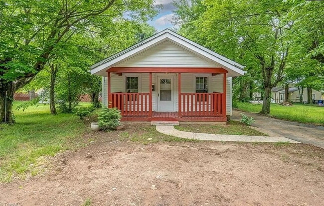 Building Photo - "Charming 2-Bedroom Gem on Junia Avenue – Cozy Living in Winston-Salem!"
Available on 07/20/2026