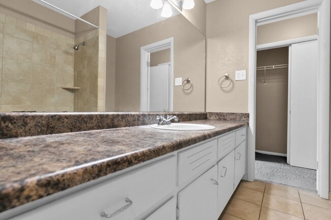 Photo - Altamont Cliffs