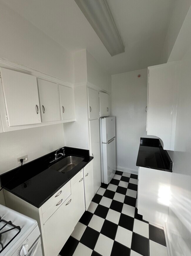 4801 Connecticut Avenue Apartments