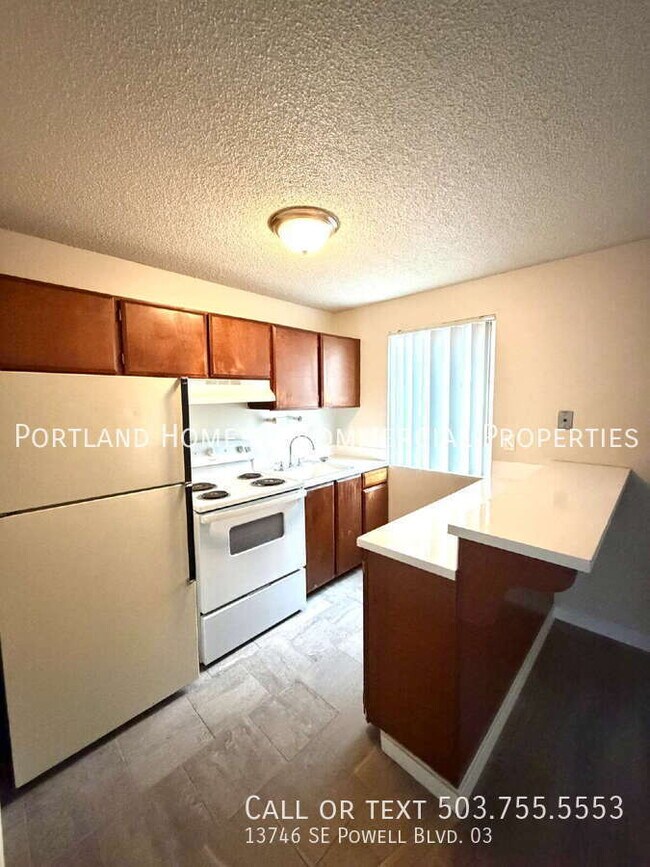 Photo - 13746 SE Powell Blvd