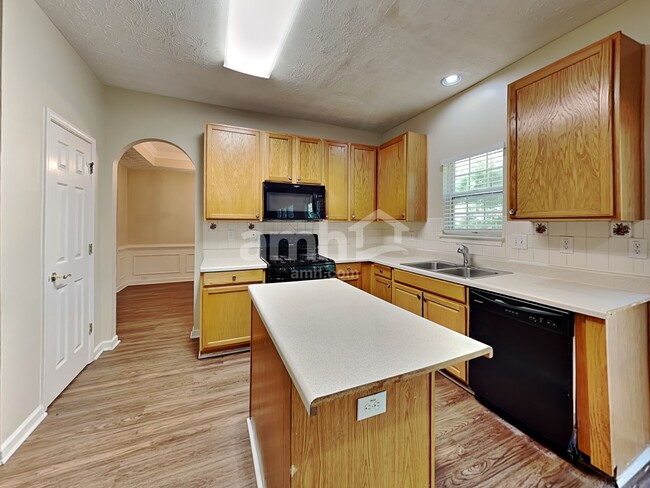 Photo - 540 Gables Ct