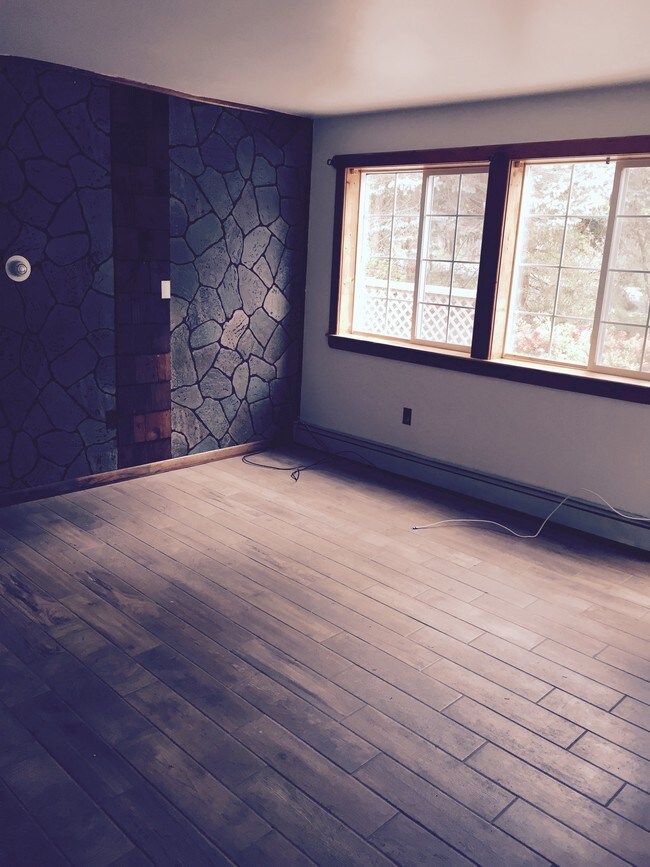 Family Room - 113 Raylinsky Rd Unit A