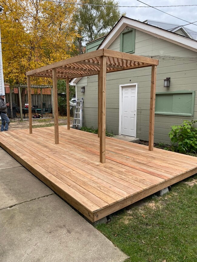 Nueva baraja - 1117 Foster St