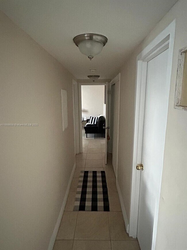 Photo - 7545 E Treasure Dr Unit 3B