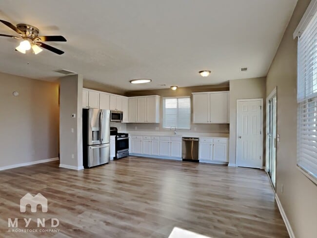 Photo - 228 Silver Spring St Casa