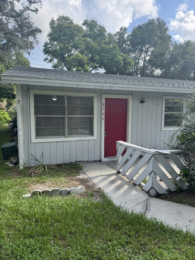 Building Photo - 8566 Channelview Cir