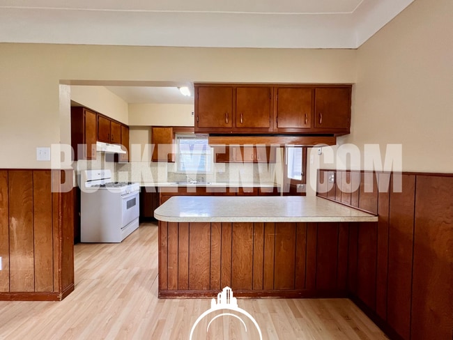 Photo - 1233 Halstead St