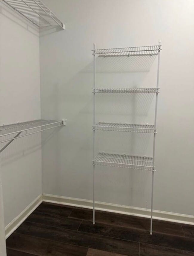 Photo - 2 Bedroom Townhome Conveniently Located in...