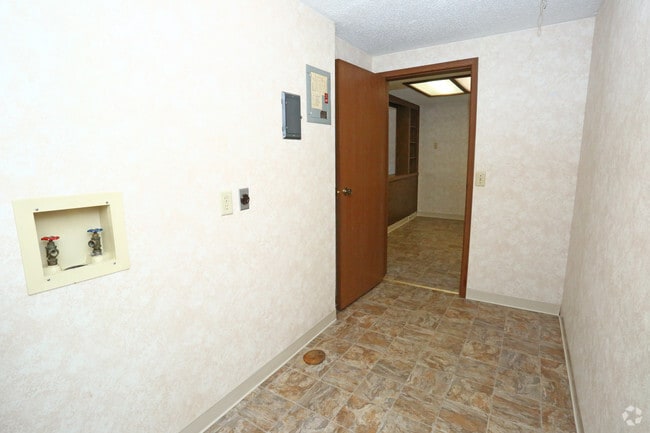 Photo - Foxton Apartments