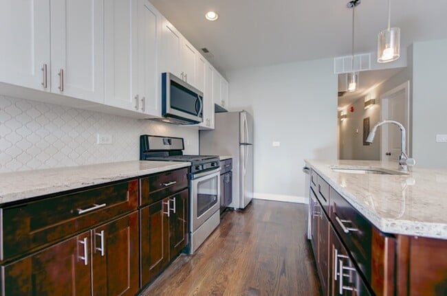 Photo - 3015 W Wellington Ave