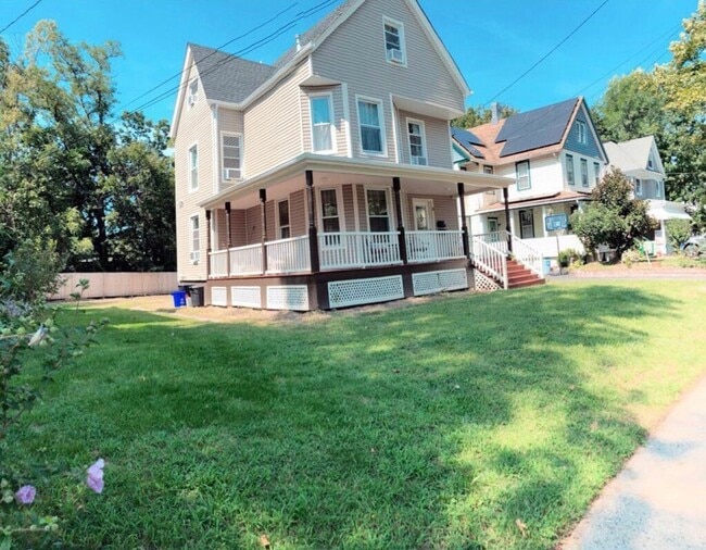 Building Photo - 9 Codington Ave
