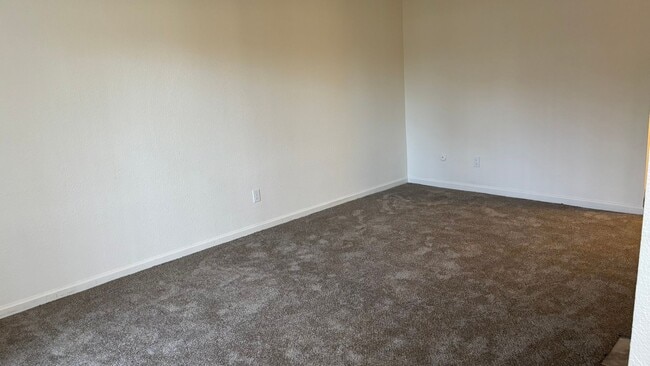 Photo - Spacious 2 bed/2 bath condo in Concord