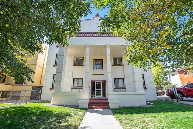 Building Photo - Cozy 1 bed 1 bath in Uptown! Unit 31