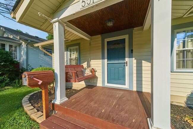 Photo - Charming 2 Bed Bungalow in Great SoBro Location!