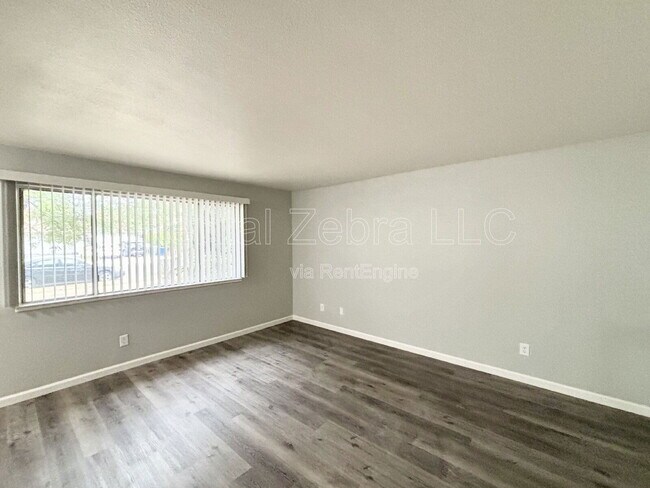 Photo - 3275 Cheyenne Dr