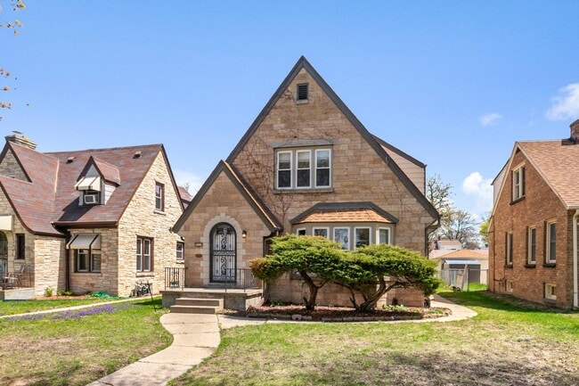 Building Photo - 5056 N 25th St Rental