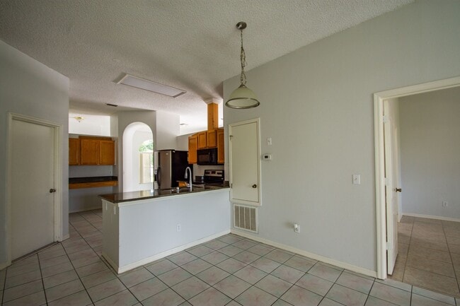 Photo - Available Now! 3/2 Home Near Hunter's Cree...