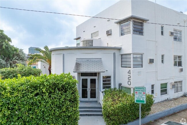 Building Photo - 420 78th St Unit 28