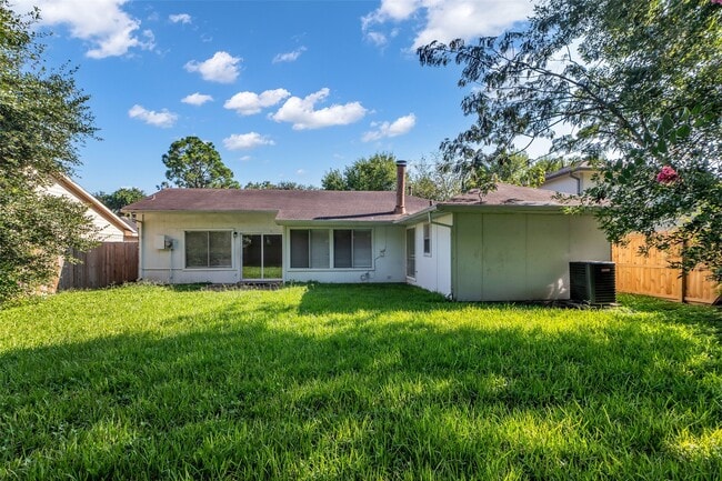 Building Photo - 3023 Becket St