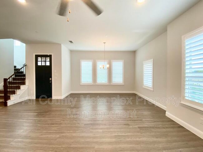 Photo - 6004 Silverado Trl