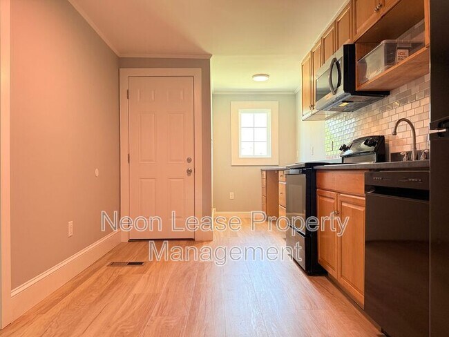 880 S State St Unit 1