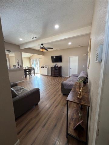 Photo - 604 Red Coat Ln