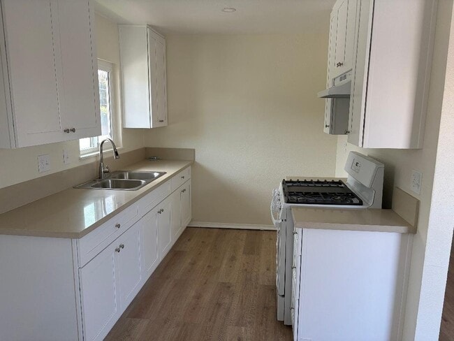 Photo - 7702 Amberleaf Cir Unidad 4