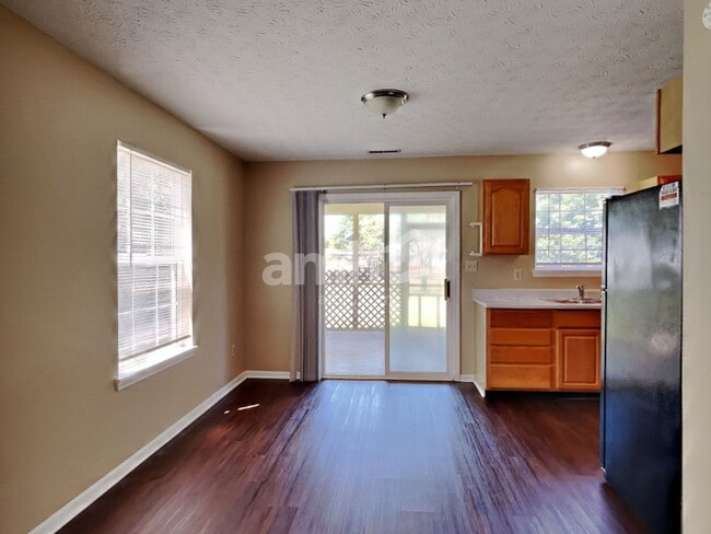 Photo - 1610 Winding Creek Trl