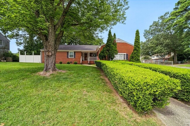 Photo - 1757 Lafayette Dr